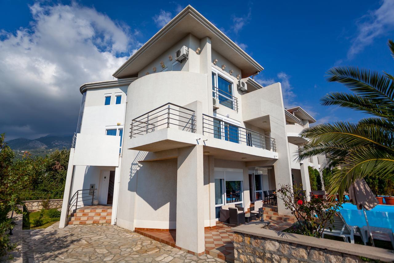 Royal Villas Dobra Voda Exteriör bild